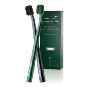 Swiss Smile Herbal zubná kefka 1 ks, 2x zubná kefka Black + Green v akcii za 11,95€ v Fann Parfumérie