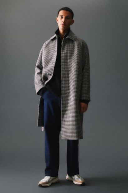Plstený kabát z vlnenej zmesi v akcii za 99€ v H&M
