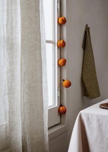 Pumpkins Halloween garland v akcii za 19,99€ v Mango