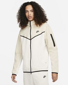 Nike Sportswear Tech Fleece v akcii za 68,97€ v Nike