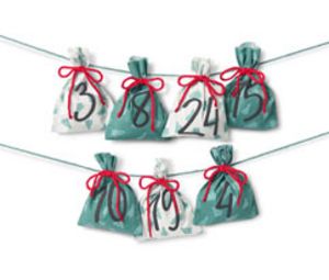 Súprava na šitie »Látkový adventný kalendár« v akcii za 8€ v Tchibo