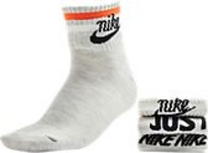 Sivé športové ponožky Nike - 3 páry v akcii za 7,49€ v Deichmann