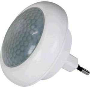 Nočné svetlo EMOS do zásuvky, 8 x LED s PIR čidlom (1456000040) biele v akcii za 13,9€ v Datart