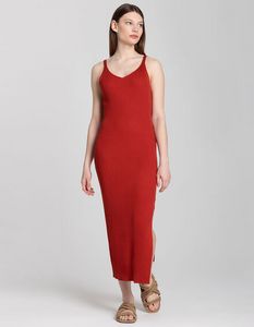 Úpletové šaty - Bocný rázporok v akcii za 19,99€ v Takko
