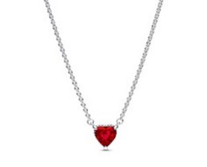 Náhrdelník, šterlingové striebro, kubický zirkón. Trblietavý náhrdelník s príveskom v tvare srdca v akcii za 79€ v Pandora